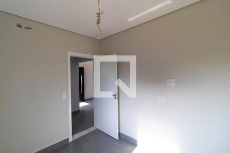 Casa de condomínio à venda com 252m², 3 quartos e 4 vagasEscritório