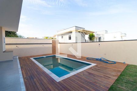 Casa de condomínio à venda com 252m², 3 quartos e 4 vagasPiscina