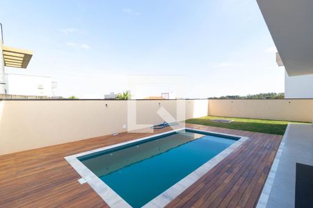 Casa de condomínio à venda com 252m², 3 quartos e 4 vagasPiscina