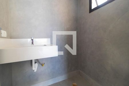 Casa de condomínio à venda com 252m², 3 quartos e 4 vagasLavabo