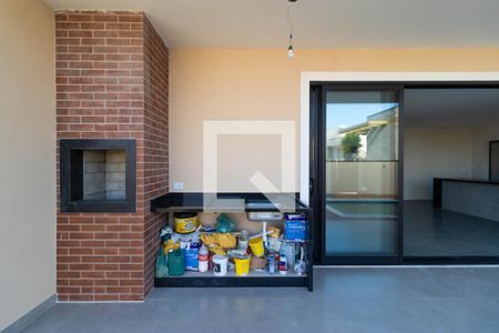 Casa de condomínio à venda com 252m², 3 quartos e 4 vagasChurrasqueira