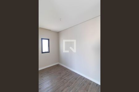 Casa de condomínio à venda com 252m², 3 quartos e 4 vagasSuíte 01