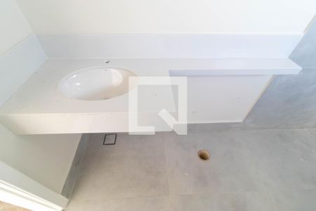 Casa de condomínio à venda com 252m², 3 quartos e 4 vagasBanheiro da Suíte 03