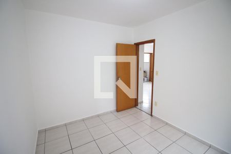 Quarto 2 de apartamento para alugar com 2 quartos, 50m² em Novo Riacho, Contagem
