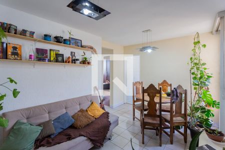 Sala de apartamento à venda com 2 quartos, 44m² em Santa Efigênia, Belo Horizonte