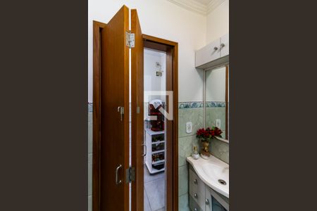 Casa à venda com 240m², 3 quartos e 2 vagasBanheiro 2