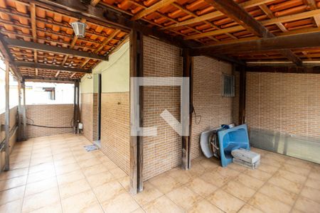 Casa à venda com 240m², 3 quartos e 2 vagasQuarto 1 - Varanda