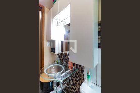 Casa à venda com 240m², 3 quartos e 2 vagasBanheiro 1