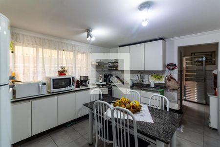 Casa à venda com 240m², 3 quartos e 2 vagasCozinha