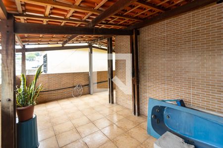 Casa à venda com 240m², 3 quartos e 2 vagasQuarto 1 - Varanda