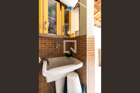 Casa à venda com 240m², 3 quartos e 2 vagasEdícula