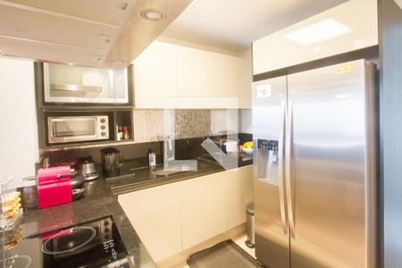 Apartamento à venda com 102m², 2 quartos e 2 vagas Apartamento à venda com 102m², 2 quartos e 2 vagasCozinha