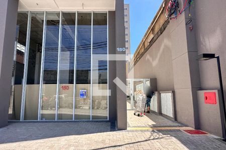 Apartamento à venda com 34m², 2 quartos e sem vaga Apartamento à venda com 34m², 2 quartos e sem vagaFachada