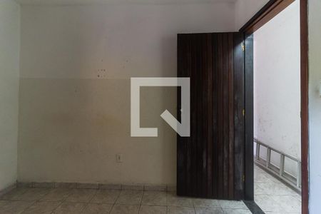 Quarto 1 de casa para alugar com 2 quartos, 175m² em Vila Santa Maria, Poá