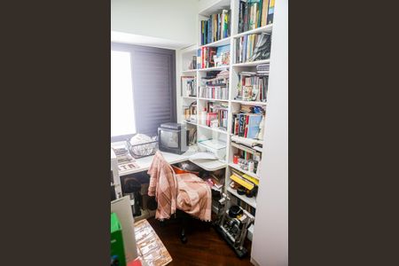 Apartamento à venda com 196m², 3 quartos e 2 vagasQuarto Área de Serviço