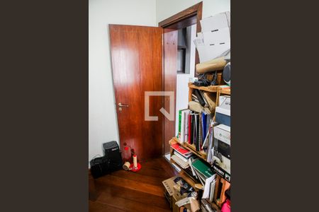 Apartamento à venda com 196m², 3 quartos e 2 vagasQuarto Área de Serviço