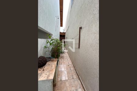 Casa para alugar com 230m², 3 quartos e 1 vagaCorredor externo