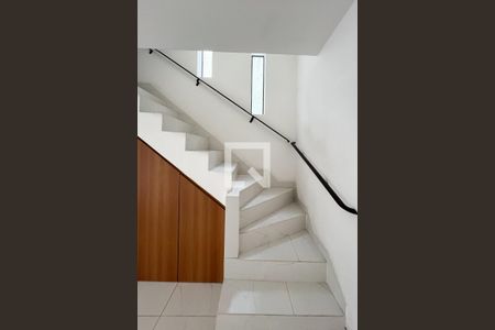 Casa para alugar com 230m², 3 quartos e 1 vagaEscada