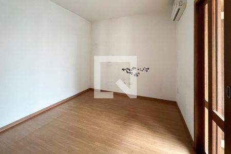 Casa para alugar com 230m², 3 quartos e 1 vagaSuíte 