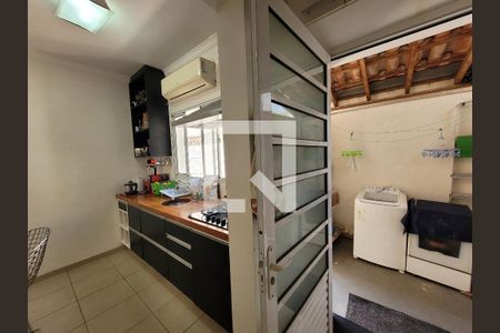 Casa à venda com 133m², 3 quartos e 1 vaga Casa à venda com 133m², 3 quartos e 1 vagaÁrea de Serviço