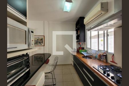 Casa à venda com 133m², 3 quartos e 1 vaga Casa à venda com 133m², 3 quartos e 1 vagaCozinha