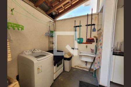 Casa à venda com 133m², 3 quartos e 1 vaga Casa à venda com 133m², 3 quartos e 1 vagaÁrea de Serviço