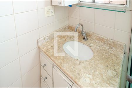 Apartamento à venda com 77m², 3 quartos e 2 vagasBanheiro da Suíte