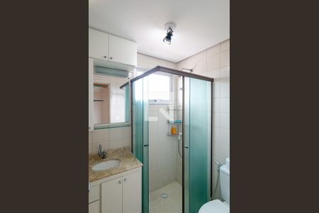 Apartamento à venda com 77m², 3 quartos e 2 vagasBanheiro da Suíte