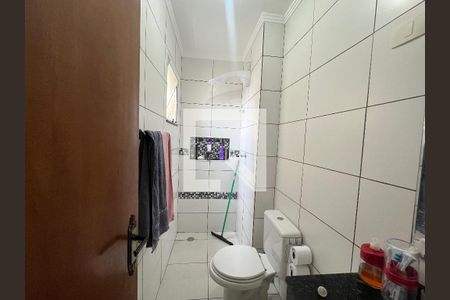Banheiro de apartamento à venda com 1 quarto, 30m² em Vila Nhocune, São Paulo