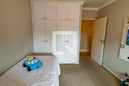 Apartamento à venda com 211m², 4 quartos e 3 vagasQuarto 2 - Armários