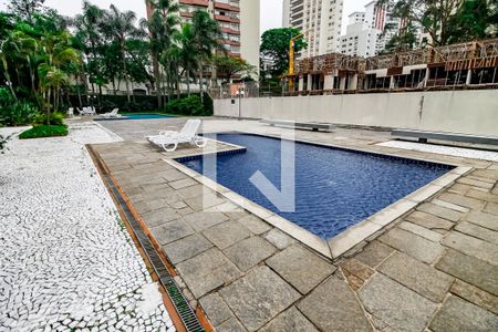 Apartamento à venda com 211m², 4 quartos e 3 vagasÁrea comum - Piscina
