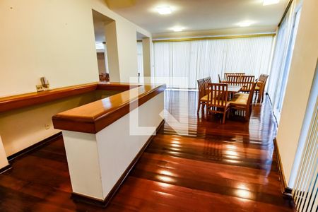 Apartamento à venda com 211m², 4 quartos e 3 vagasÁrea comum - Salão de festas