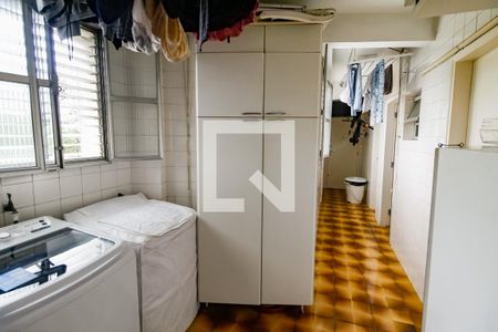 Apartamento à venda com 211m², 4 quartos e 3 vagasDetalhe da area de serviço