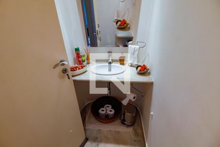 Lavabo de apartamento à venda com 4 quartos, 211m² em Paraisópolis, São Paulo
