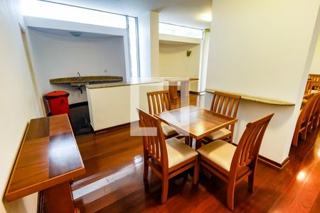 Apartamento à venda com 211m², 4 quartos e 3 vagasÁrea comum - Salão de festas