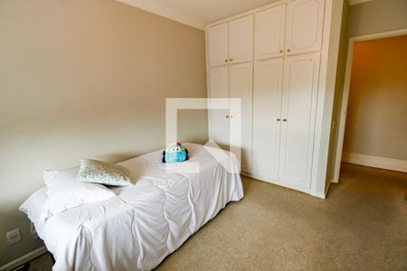 Apartamento à venda com 211m², 4 quartos e 3 vagasQuarto 2