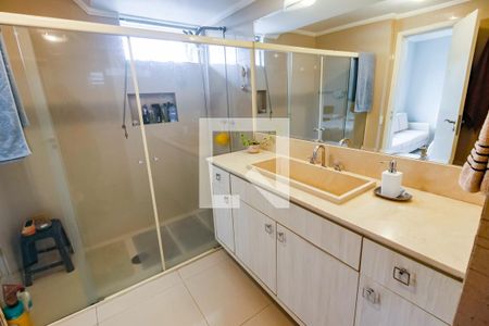 Apartamento à venda com 211m², 4 quartos e 3 vagasBanheiro da Suíte 2