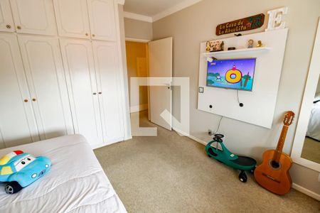 Apartamento à venda com 211m², 4 quartos e 3 vagasQuarto 2