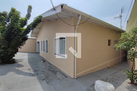 Casa para alugar com 200m², 4 quartos e 4 vagasQuintal