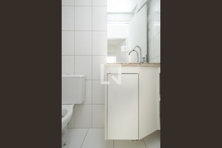 Apartamento à venda com 68m², 2 quartos e 2 vagasBanheiro Social