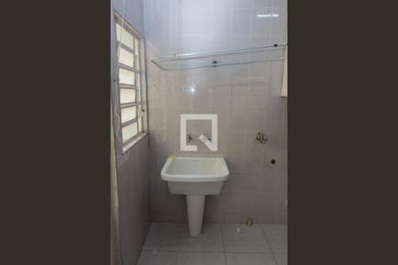 Casa à venda com 136m², 3 quartos e 4 vagas Casa à venda com 136m², 3 quartos e 4 vagasÁrea de Serviço
