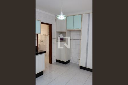 Casa à venda com 136m², 3 quartos e 4 vagas Casa à venda com 136m², 3 quartos e 4 vagasCozinha