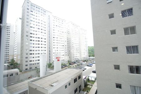 Vista da Sala de apartamento para alugar com 2 quartos, 45m² em Usina Piratininga, São Paulo
