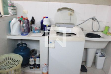 Casa à venda com 400m², 5 quartos e 8 vagasLavanderia