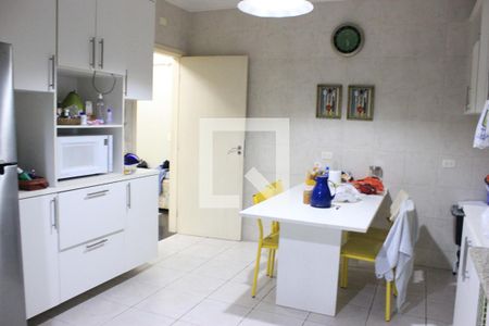 Casa à venda com 400m², 5 quartos e 8 vagasCozinha