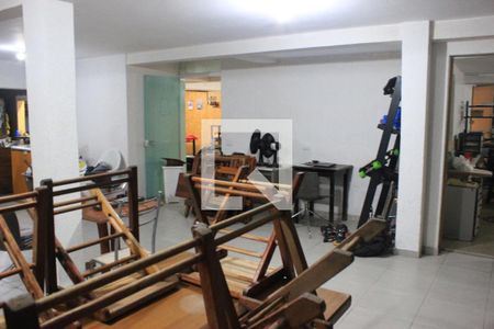 Casa à venda com 400m², 5 quartos e 8 vagasÁrea comum - Salão de festas