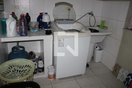 Casa à venda com 400m², 5 quartos e 8 vagasLavanderia