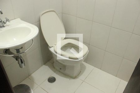 Casa à venda com 400m², 5 quartos e 8 vagasBanheiro do Quarto 4
