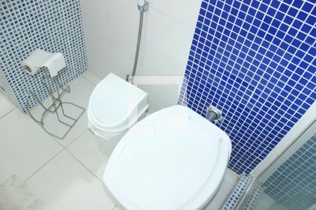 Casa à venda com 400m², 5 quartos e 8 vagasBanheiro Quarto 2