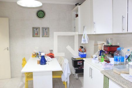 Casa à venda com 400m², 5 quartos e 8 vagasCozinha